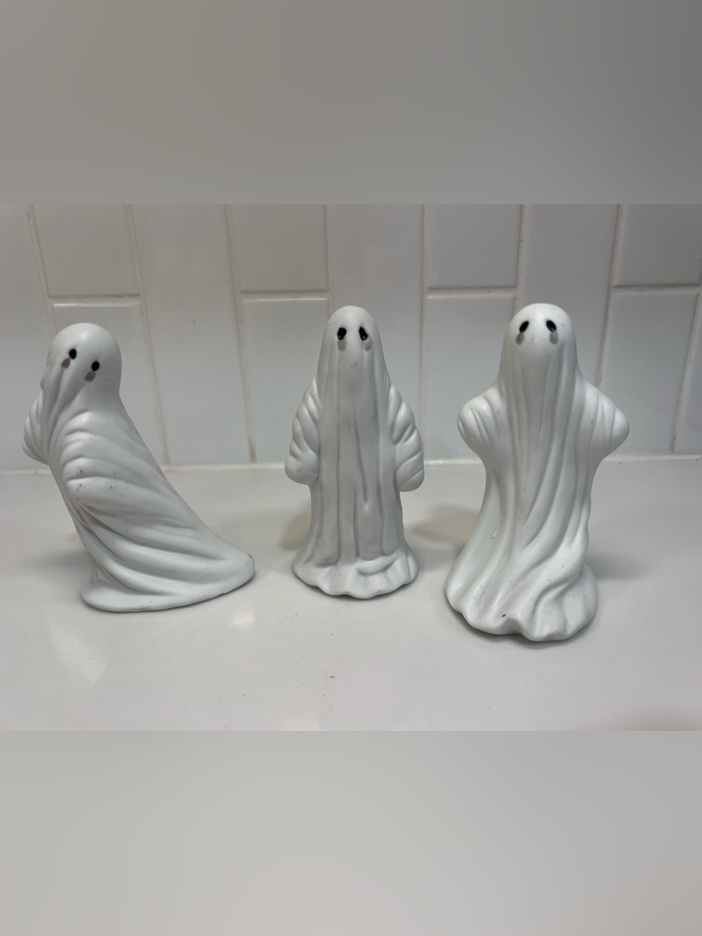 Vintage 1970s Ceramic Ghost Figurine Halloween Decor 4” Set Of 3